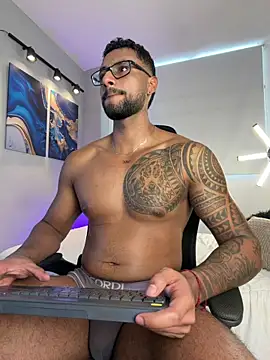Snapshot of LiamGarcia1 chatting on 26, 5, 2026 LiamGarcia1 online show from 26, 5, 2026