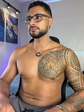 Snapshot of LiamGarcia1 chatting on 28, 5, 2026 LiamGarcia1 online show from 28, 5, 2026