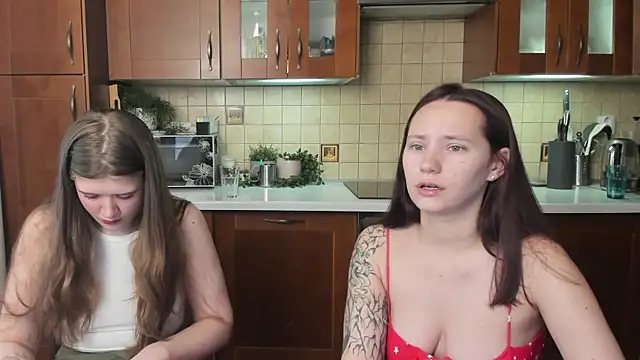 HotCaramellsTV online show from 8, 6, 2026