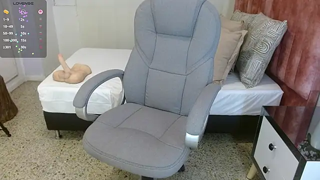 sussy leon online show from 25, 10, 2025