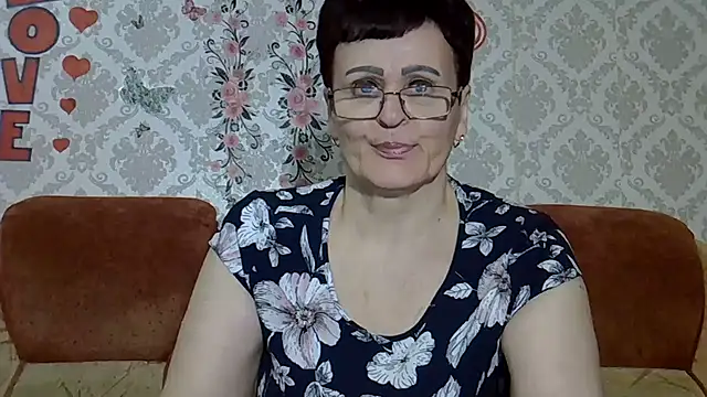 Snapshot of PaulaGolden chatting on 27, 4, 2026 PaulaGolden online show from 27, 4, 2026