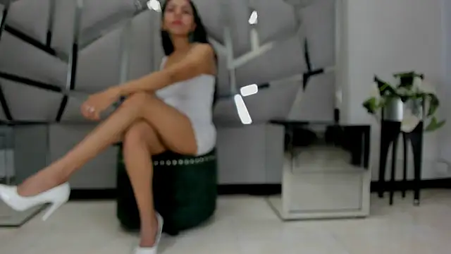 Snapshot of AmiraDulcee chatting on 29, 5, 2026 AmiraDulcee online show from 29, 5, 2026