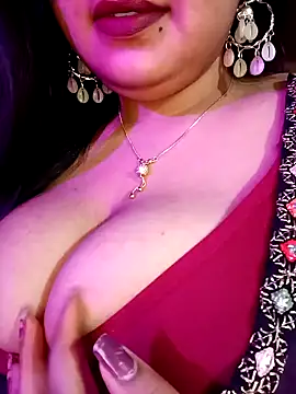 Snapshot of Suhanakhan00 chatting on 3, 1, 2025 Suhanakhan00 online show from 3, 1, 2025