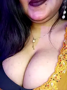Snapshot of Suhanakhan00 chatting on 2, 3, 2025 Suhanakhan00 online show from 2, 3, 2025