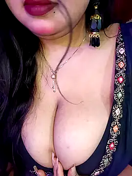 Snapshot of Suhanakhan00 chatting on 9, 3, 2025 Suhanakhan00 online show from 9, 3, 2025