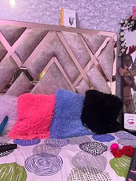 sarawiliamx online show from 15, 12, 2025