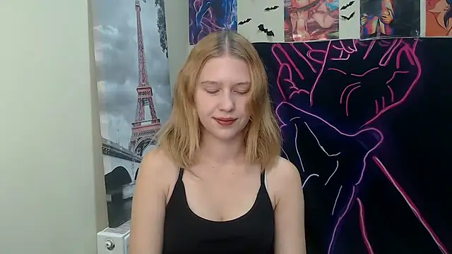 Snapshot of StellaCRL chatting on 5, 10, 2025 StellaCRL online show from 5, 10, 2025