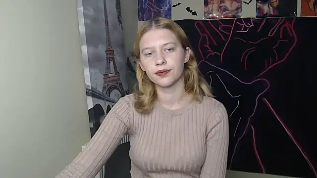 Snapshot of StellaCRL chatting on 10, 10, 2025 StellaCRL online show from 10, 10, 2025