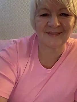 Laura Millf online show from 15, 1, 2025