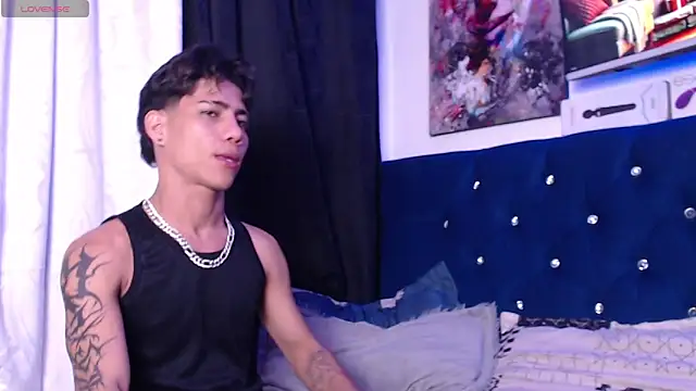 Sexys Boys Hot1 online show from 21, 11, 2025