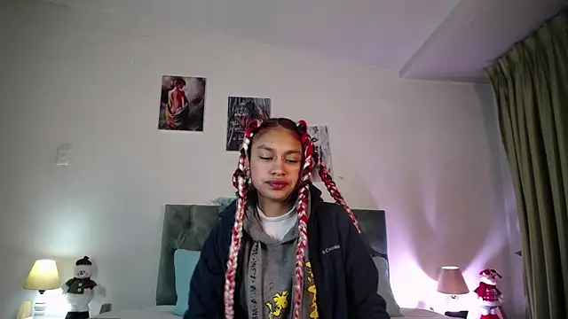 Snapshot of Kat_cute_ chatting on 20, 12, 2024 Kat cute online show from 20, 12, 2024