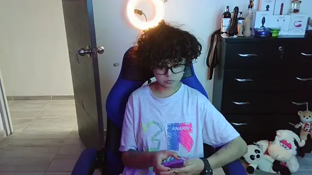 thomascooper7 online show from 10, 10, 2025