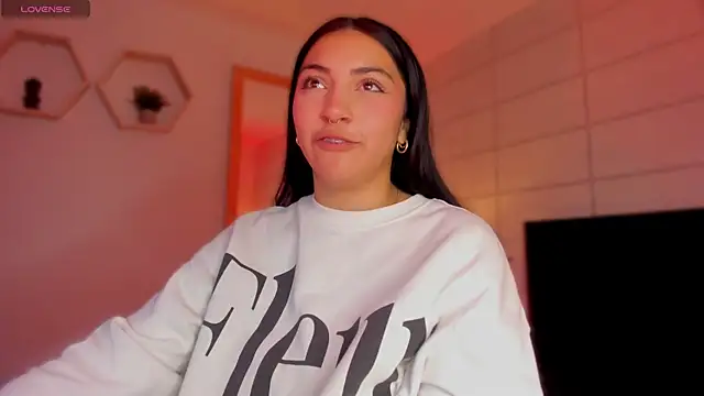 Christine Laam online show from 18, 12, 2025