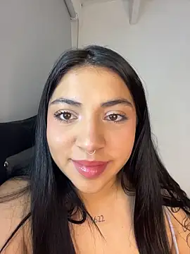 Snapshot of Christine_Laam chatting on 10, 6, 2026 Christine Laam online show from 10, 6, 2026