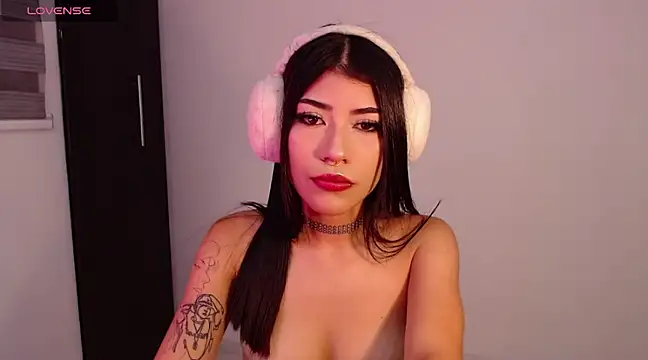 Snapshot of GiselleBlare chatting on 21, 2, 2025 GiselleBlare online show from 21, 2, 2025