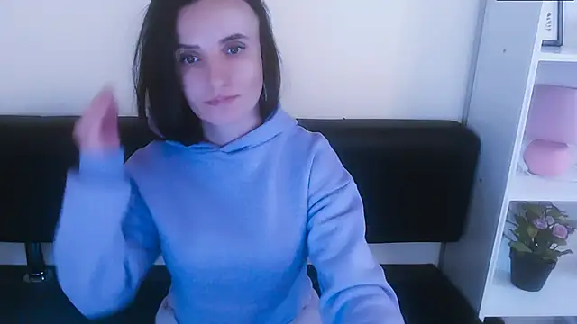 LaimaV  online show from 5, 1, 2025