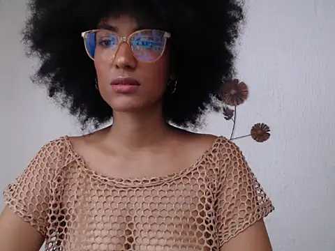 Snapshot of violettamartins chatting on 4, 7, 2026 violettamartins online show from 4, 7, 2026