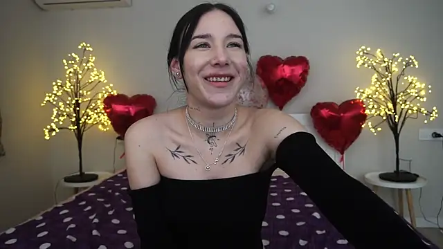 NikkiGoldSide online show from 26, 2, 2025