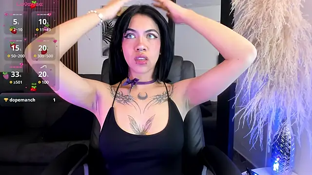 Snapshot of Gianna_foxy chatting on 5, 12, 2024 Gianna foxy online show from 5, 12, 2024