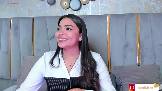 KimDevinne online show from 13, 9, 2025