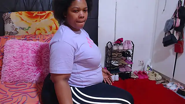 BigbootyNickyx online show from 20, 10, 2025