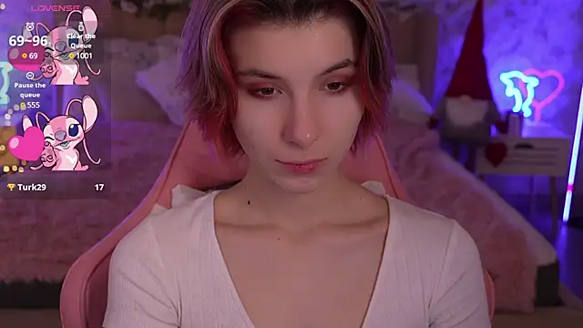 Snapshot of HaylaAmber chatting on 4, 1, 2025 HaylaAmber online show from 4, 1, 2025