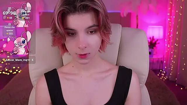 Snapshot of HaylaAmber chatting on 7, 1, 2025 HaylaAmber online show from 7, 1, 2025