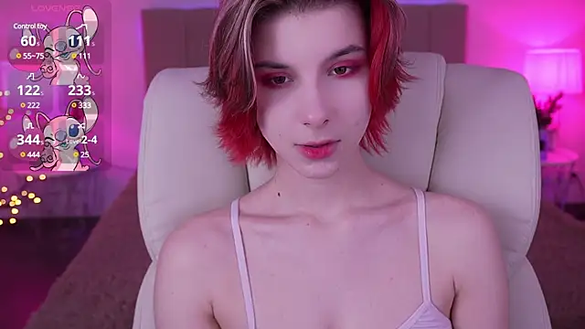 Snapshot of HaylaAmber chatting on 4, 2, 2025 HaylaAmber online show from 4, 2, 2025