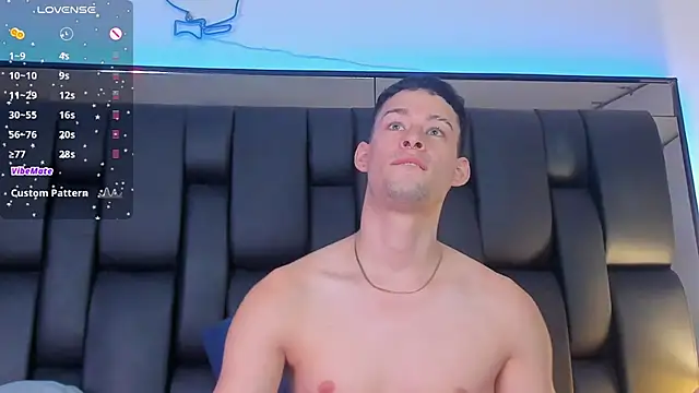 JadeSmiith  online show from 25, 1, 2025