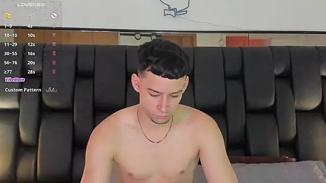 JadeSmiith  online show from 27, 2, 2025