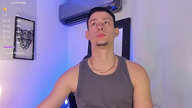 JadeSmiith  online show from 4, 3, 2025