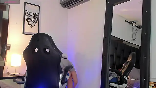 JadeSmiith  online show from 8, 3, 2025