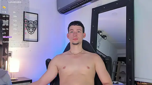 JadeSmiith  online show from 13, 3, 2025