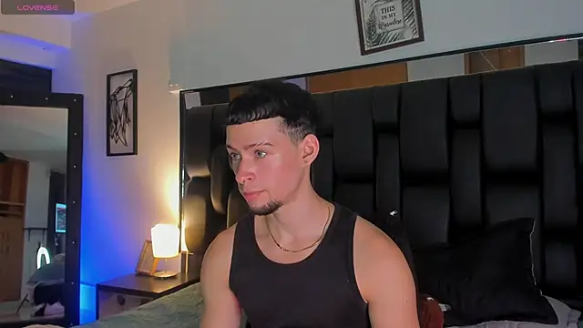 JadeSmiith  online show from 17, 9, 2025