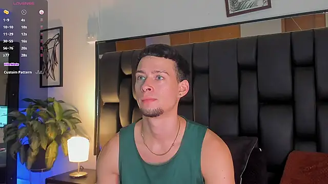 JadeSmiith  online show from 24, 9, 2025