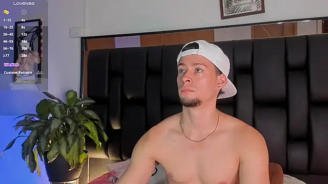 JadeSmiith  online show from 13, 11, 2025