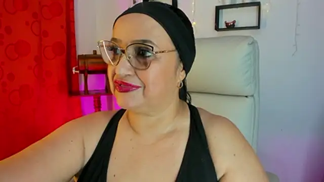 Gia Nahomi online show from 7, 2, 2026