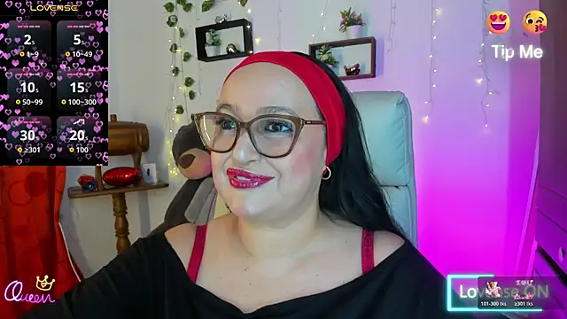 Gia Nahomi online show from 10, 4, 2026