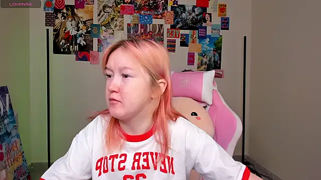 Sara Robinson online show from 6, 3, 2025