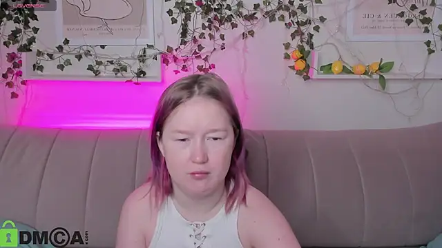 Sara Robinson online show from 26, 9, 2025