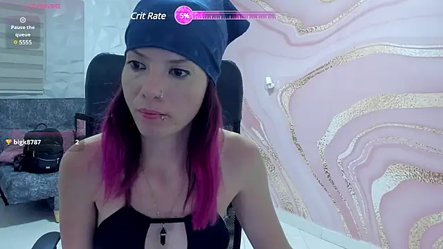 DanaaRey online show from 1, 2, 2025