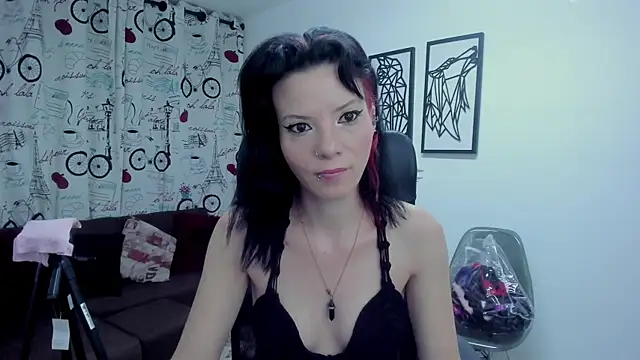 DanaaRey online show from 3, 3, 2025