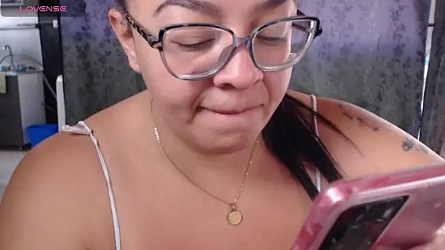 Snapshot of miia-big1boobs_ chatting on 15, 7, 2026 miia-big1boobs online show from 15, 7, 2026
