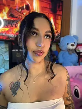 Snapshot of Tamara_Roberts1 chatting on 1, 8, 2026 Tamara Roberts1 online show from 1, 8, 2026