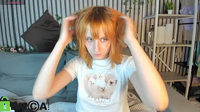 Snapshot of Little_Chips chatting on 17, 6, 2026 Little Chips online show from 17, 6, 2026