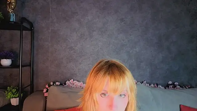 Snapshot of Little_Chips chatting on 7, 7, 2026 Little Chips online show from 7, 7, 2026