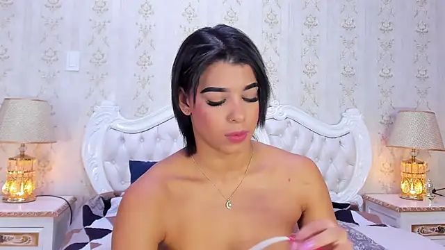 Snapshot of TiaraRosse chatting on 15, 1, 2025 TiaraRosse online show from 15, 1, 2025