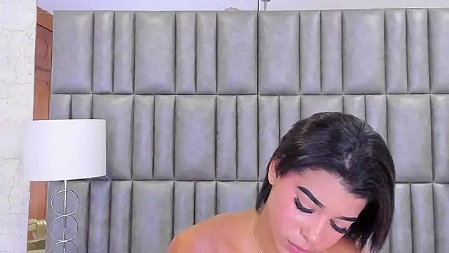 Snapshot of TiaraRosse chatting on 11, 2, 2025 TiaraRosse online show from 11, 2, 2025