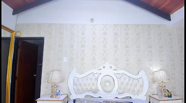 Snapshot of TiaraRosse chatting on 4, 3, 2025 TiaraRosse online show from 4, 3, 2025