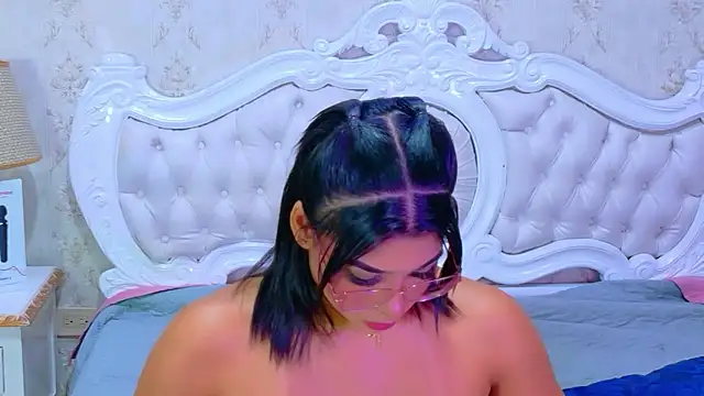 TiaraRosse online show from 17, 1, 2026